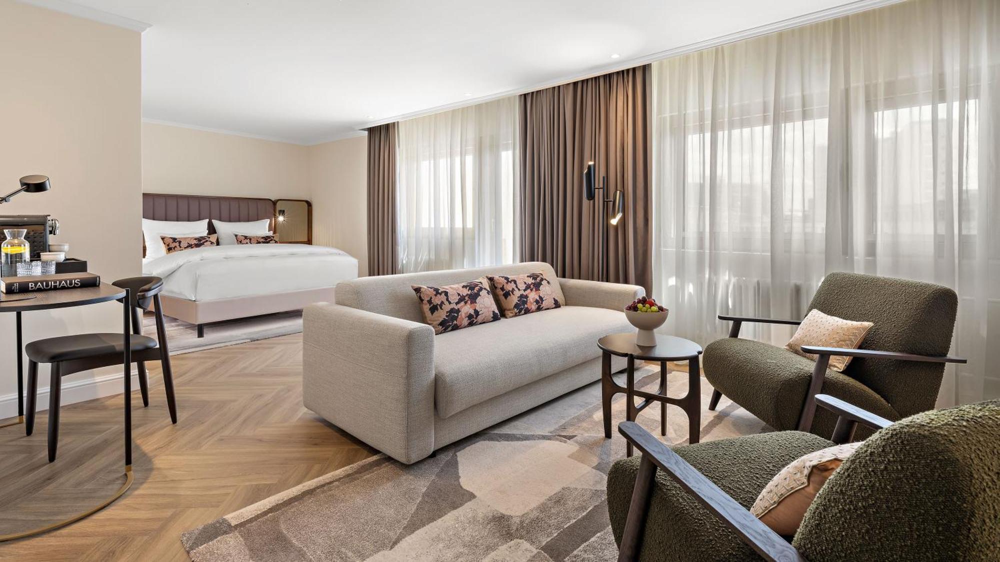 Hotel Bristol Berlin Exterior foto A suite at the hotel
